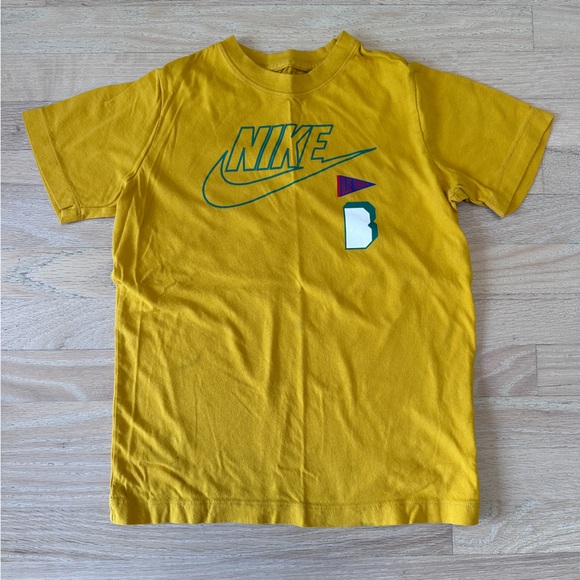 NIKE - Collection of 4 coloured Nike T-Shirts - Picture 8 of 9